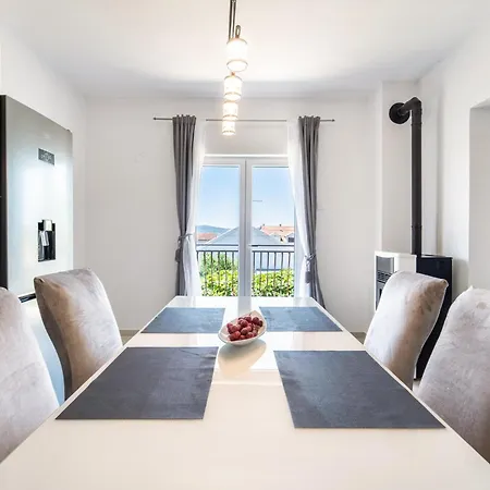 شقة Cozy In Sv, Filip I Jakov With Kitchen *
