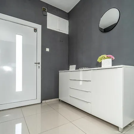 Cozy In Sv, Filip I Jakov With Kitchen Apartament